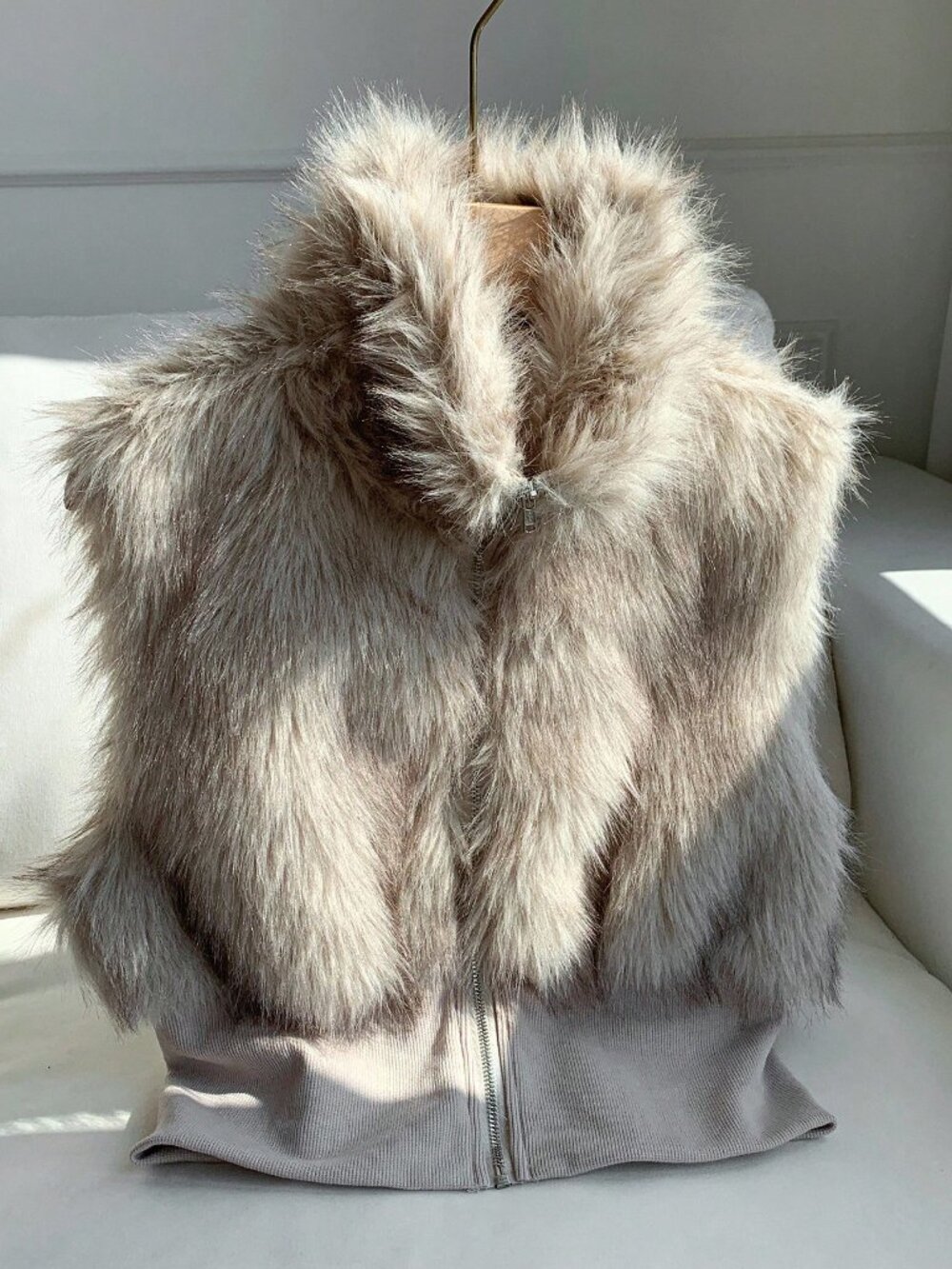Light Grey Casual Women's Zipper Front Faux Fur Vest Jacket
